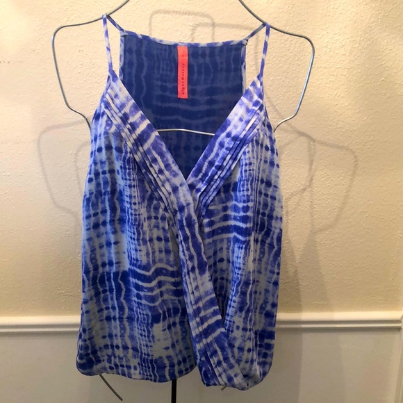 Eight Sixty Tops - Beautiful tie dye tank top